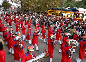 Fanfarra encanta público no aniversário de Campos