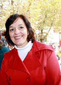 Prefeita Ana Cristina durante desfile de Aniversário de Campos do Jordão