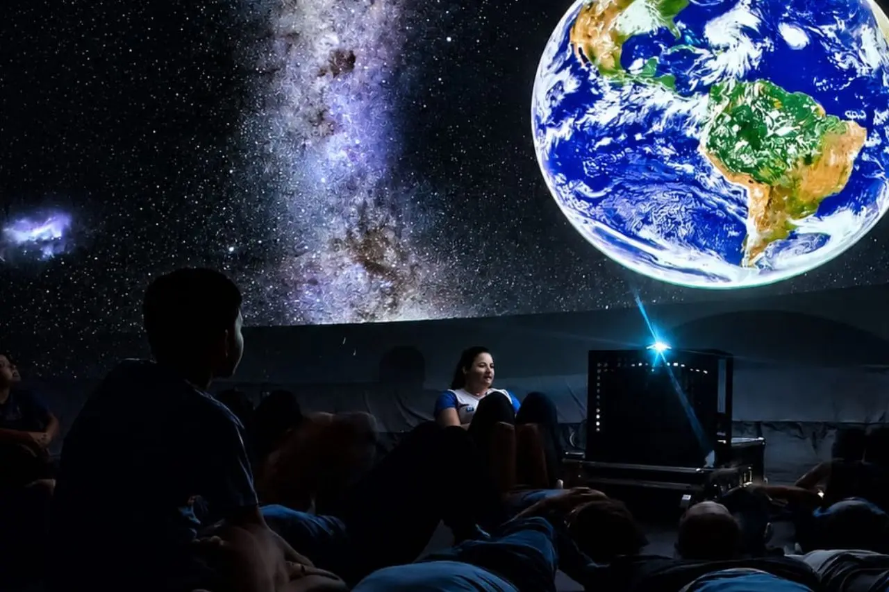 Férias terminam com “viagem interplanetária”