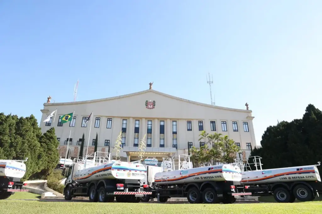 Defesa Civil ganha caminhão-pipa para combater queimadas