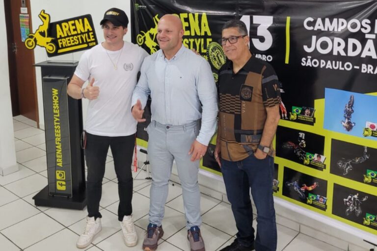 Arena Freestyle: um show de saltos radicais e solidariedade em Campos do Jordão