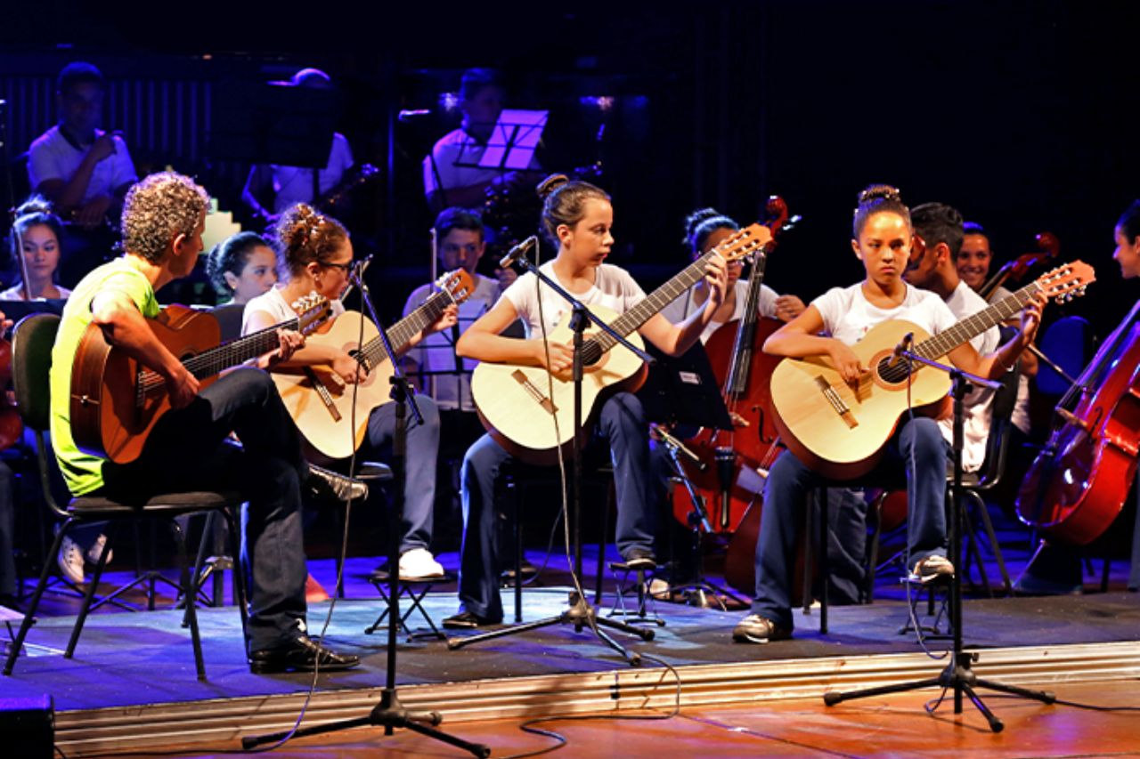 Camerata de Violões da FMLA abre o 37º Festival da Viola