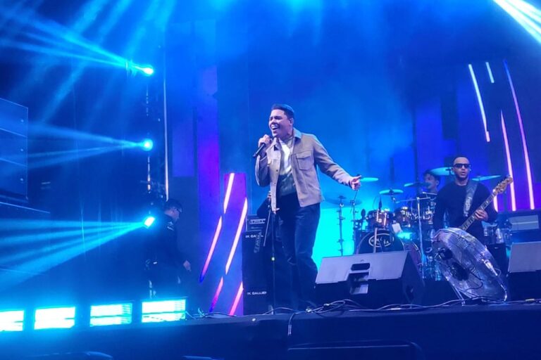 Felipe Araújo celebra 10 anos de carreira no aniversário de Campos do Jordão