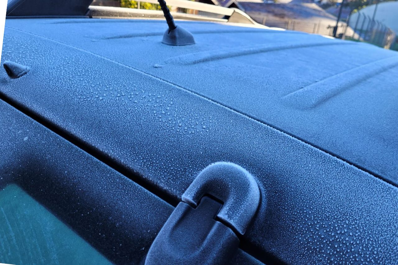Abaixo de zero! Campos do Jordão registra temperatura negativa e forte geada