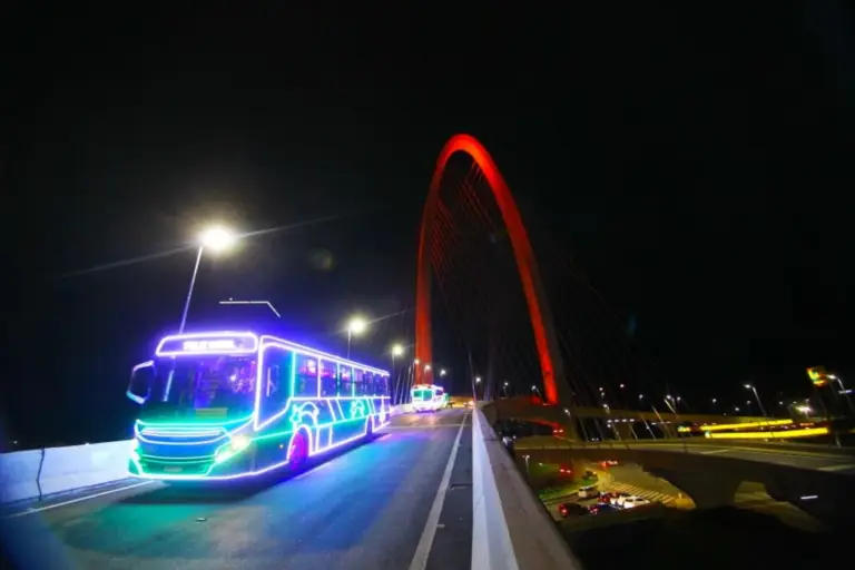 Natal Iluminado em São José dos Campos traz Papai Noel, caravanas e sessões de cinema