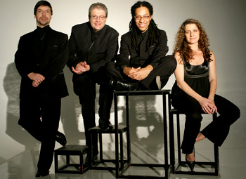 Quarteto de violões Quaternaglia faz apresentação neste sábado