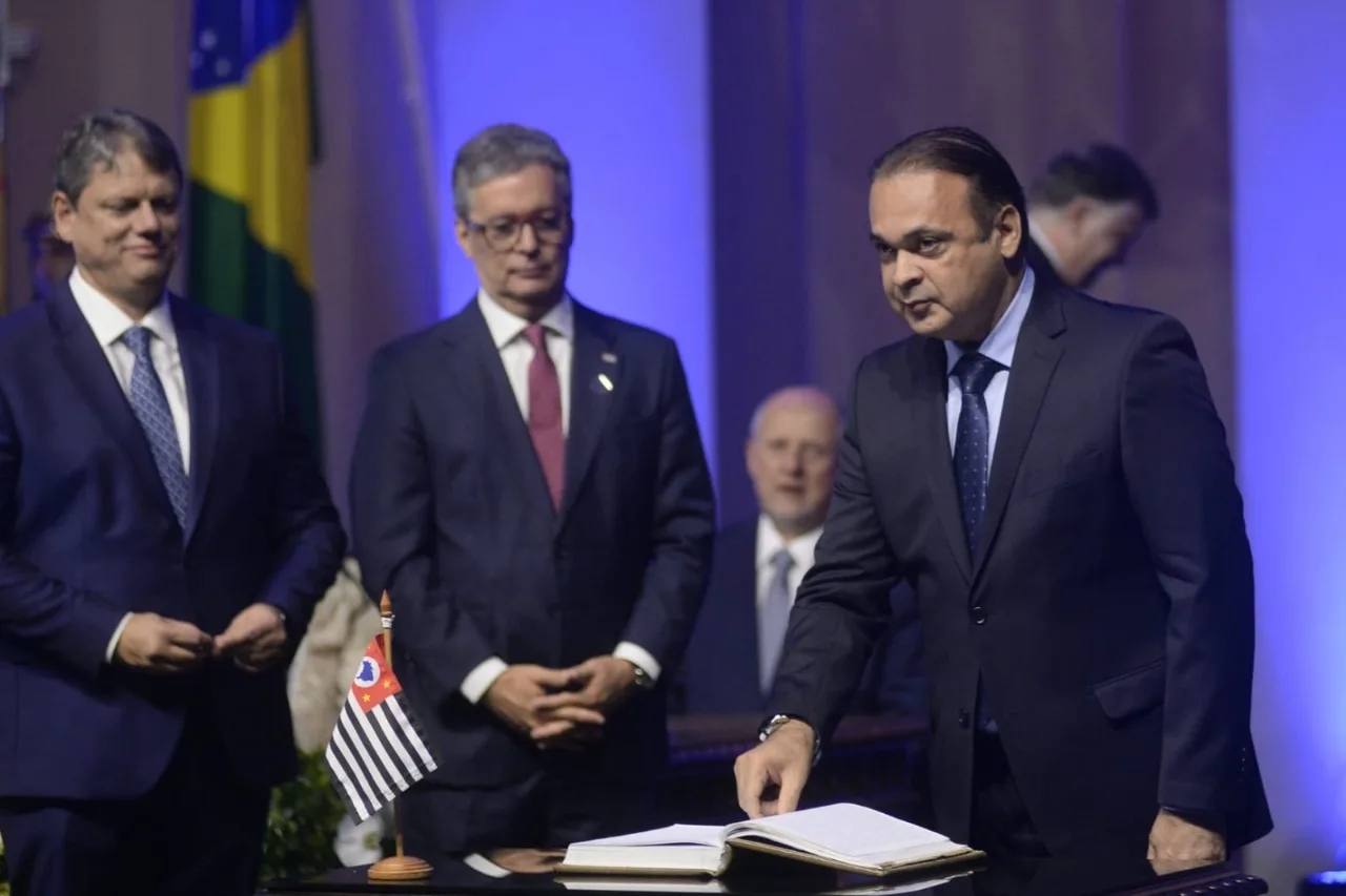 Roberto de Lucena toma posse como secretário de Turismo e Viagens do governo Tarcísio