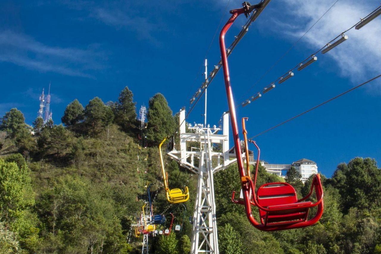 Pioneiro no Brasil, o Teleférico de Campos do Jordão é, até hoje, o mais alto e um dos mais visitados do país.