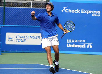 Thiago Alves e Demoliner vencem e vão rumo a final da Tennis Cup