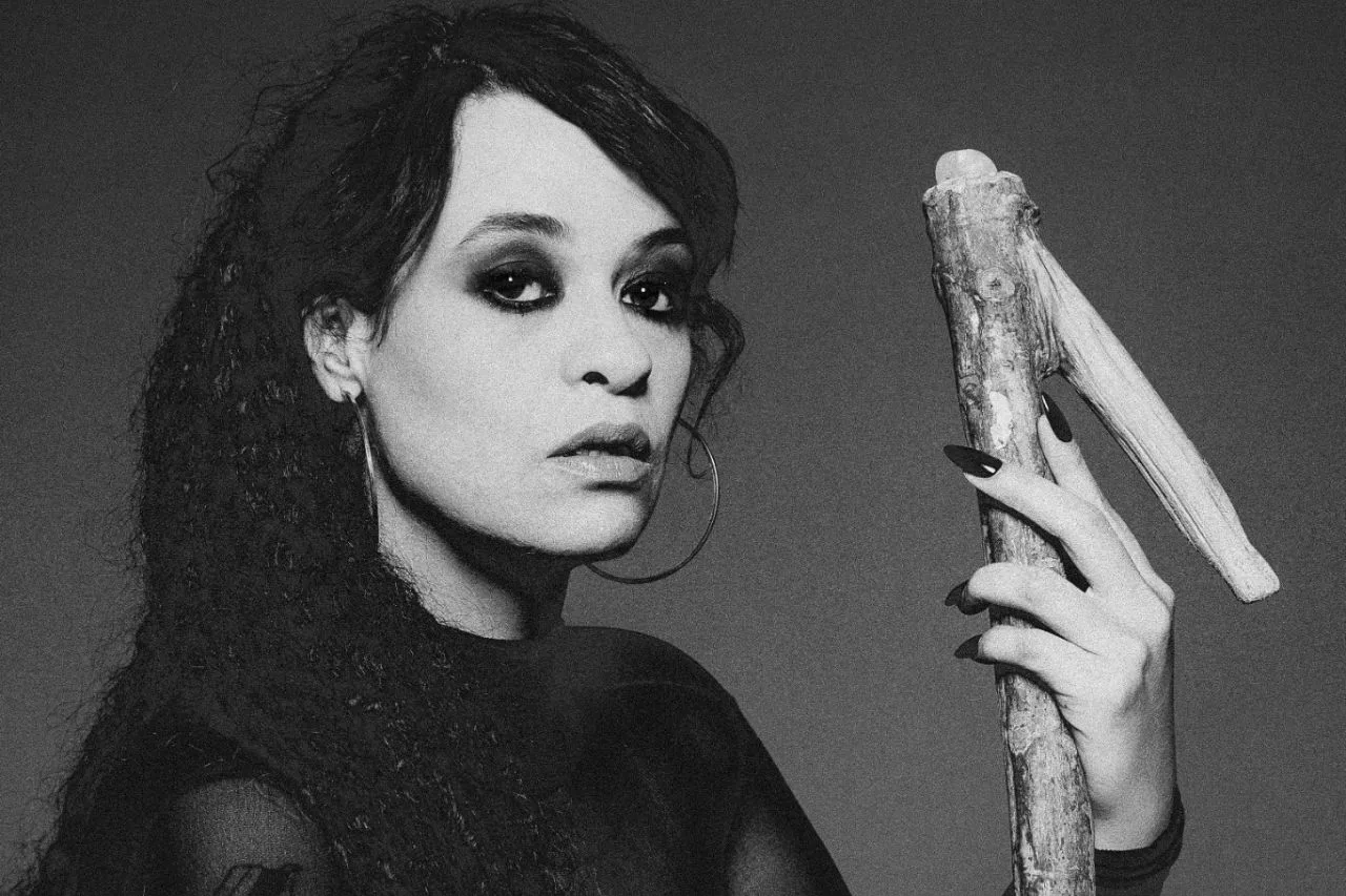 TULIPA RUIZ apresenta seu novo álbum, habilidades extraordinárias, no Sesc Taubaté