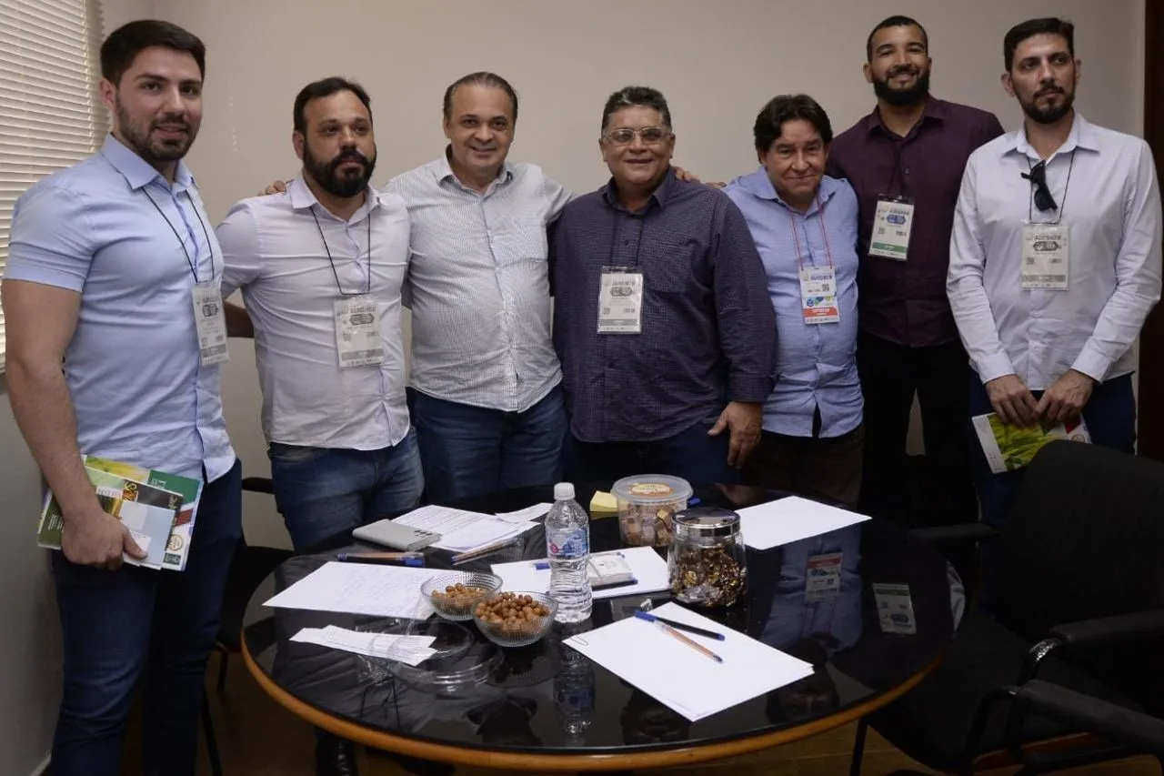 AGRISHOW: gabinete itinerante agiliza demandas e aproxima prefeitos