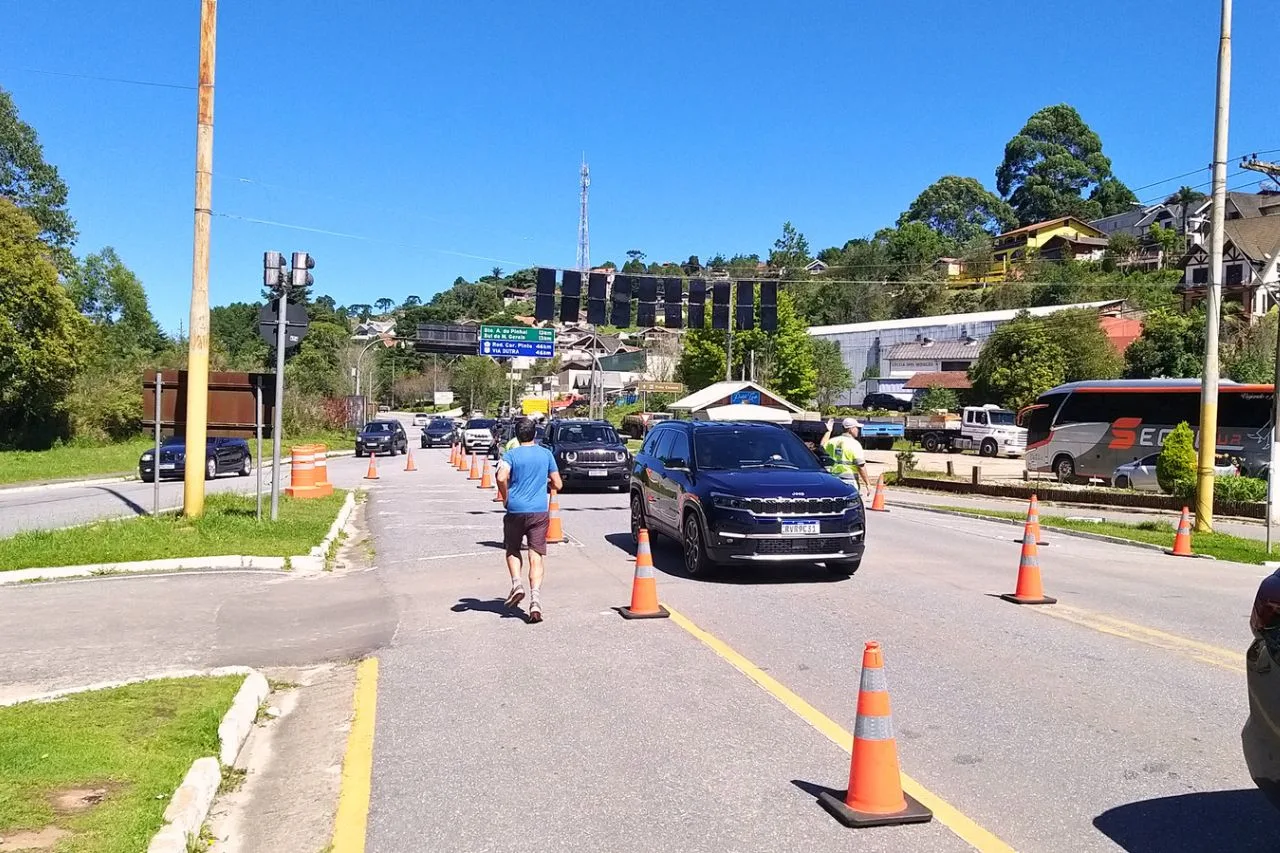 Turistas Chegam a Campos do Jordão para o Feriado de Tiradentes