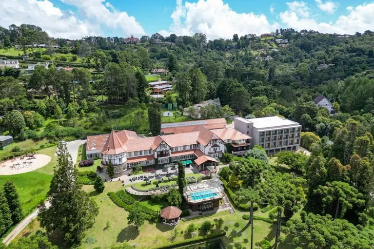Hotel Vila Inglesa promove noite especial com vinhos da Adega Cartuxa em Campos do Jordão